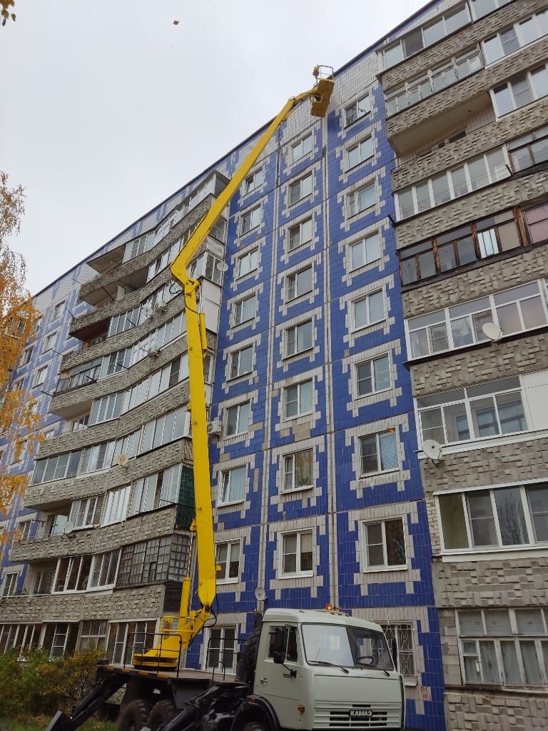 Автовышка АГП на базе КАМАЗ 43114 вездеход, высота подъёма до 28 метров