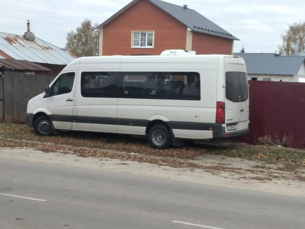 Микроавтобус Volkswagen Crafter, пассажирские перевозки 20 мест
